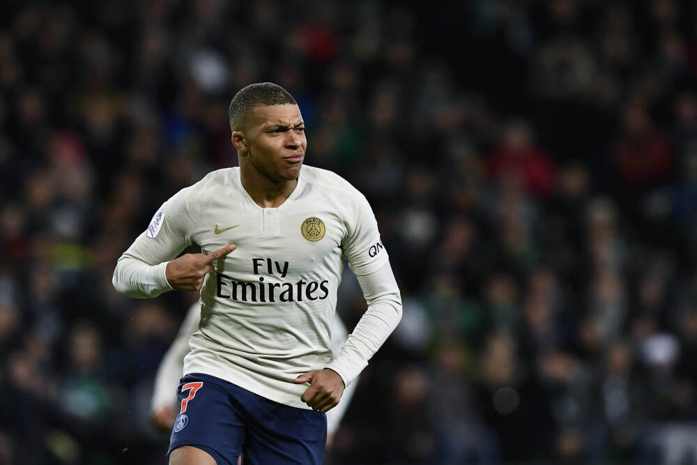 李蓓：预计两个季度内房地产市场见底 后续是十年级别的上升周期